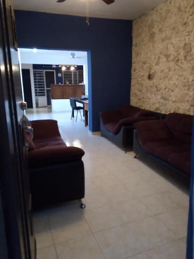 招待所 梅里达 La Casita De Itzimna酒店