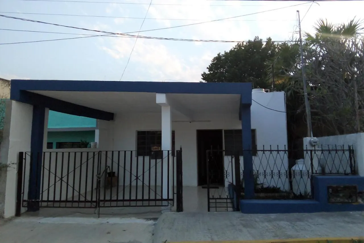 招待所 梅里达 La Casita De Itzimna酒店