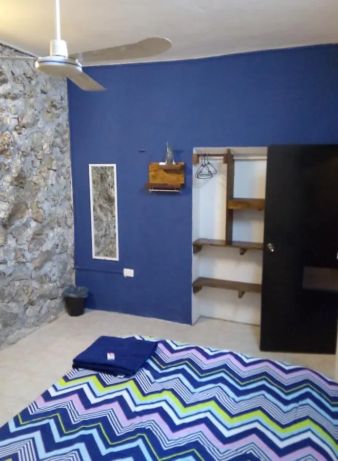 招待所 梅里达 La Casita De Itzimna酒店